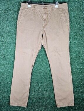 Old Navy Classic Lived-In Tan Chino Pants / Mens Size 36×32